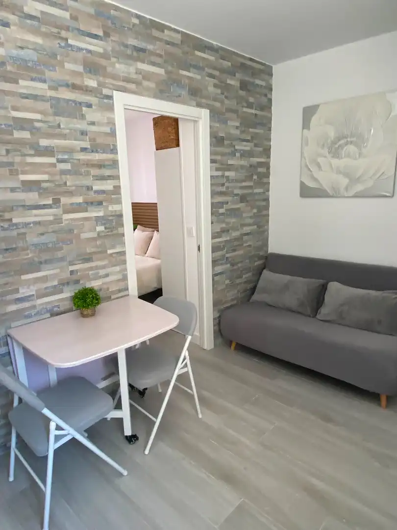 Living room of Flat for rent in Madrid  with Air Conditioner, Heating and Parquet flooring