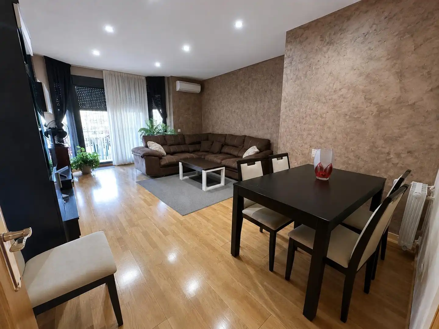 Wohnzimmer von Wohnung zum Verkauf in Arganda del Rey mit Klimaanlage, Heizung und Terrasse