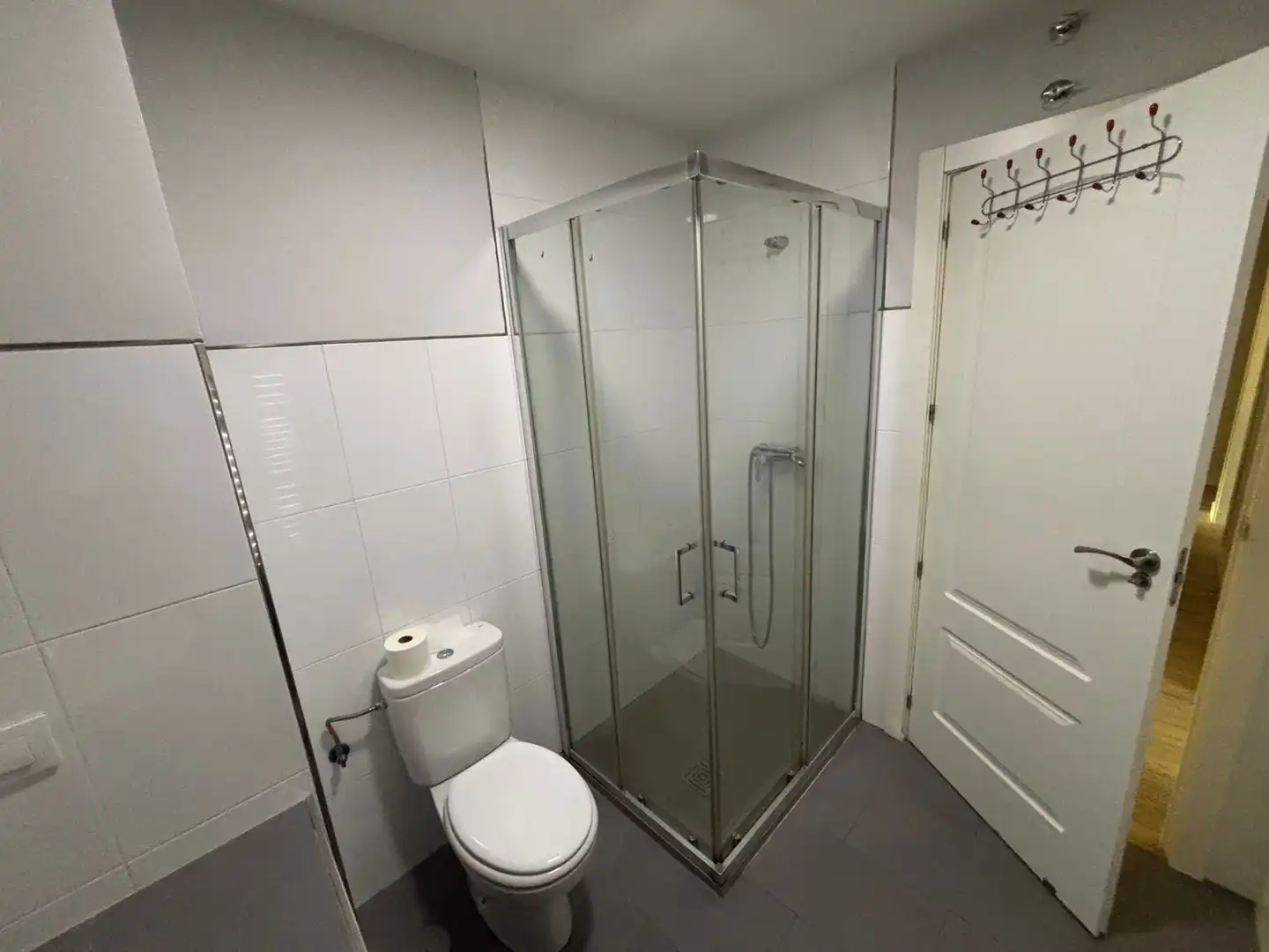 Baño de Estudio de alquiler en Ciudad Real con Calefacción, Terraza y Amueblado