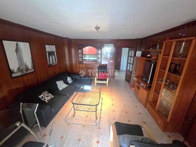 Piso en Venta en El Cónsul - Ciudad Universitaria - El Romeral