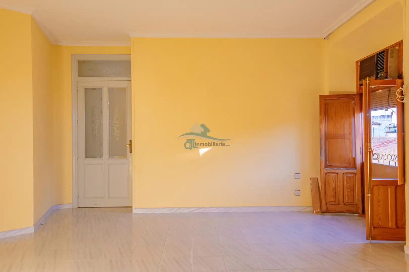 Piso de alquiler en Linares con Aire acondicionado, Calefacción y Lavadora