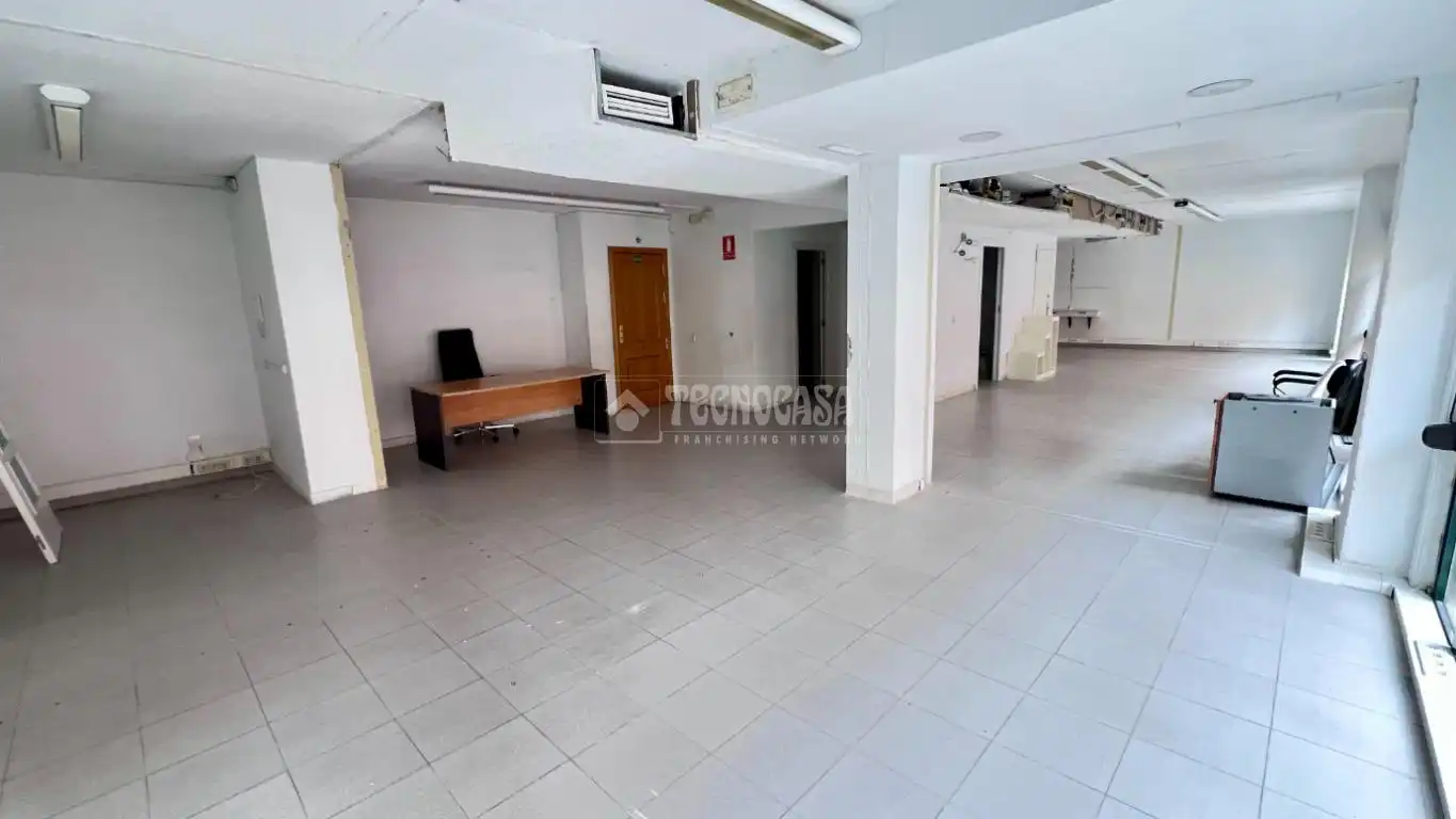 Office for rent in Alcalá de Henares  with Air Conditioner and Terrace