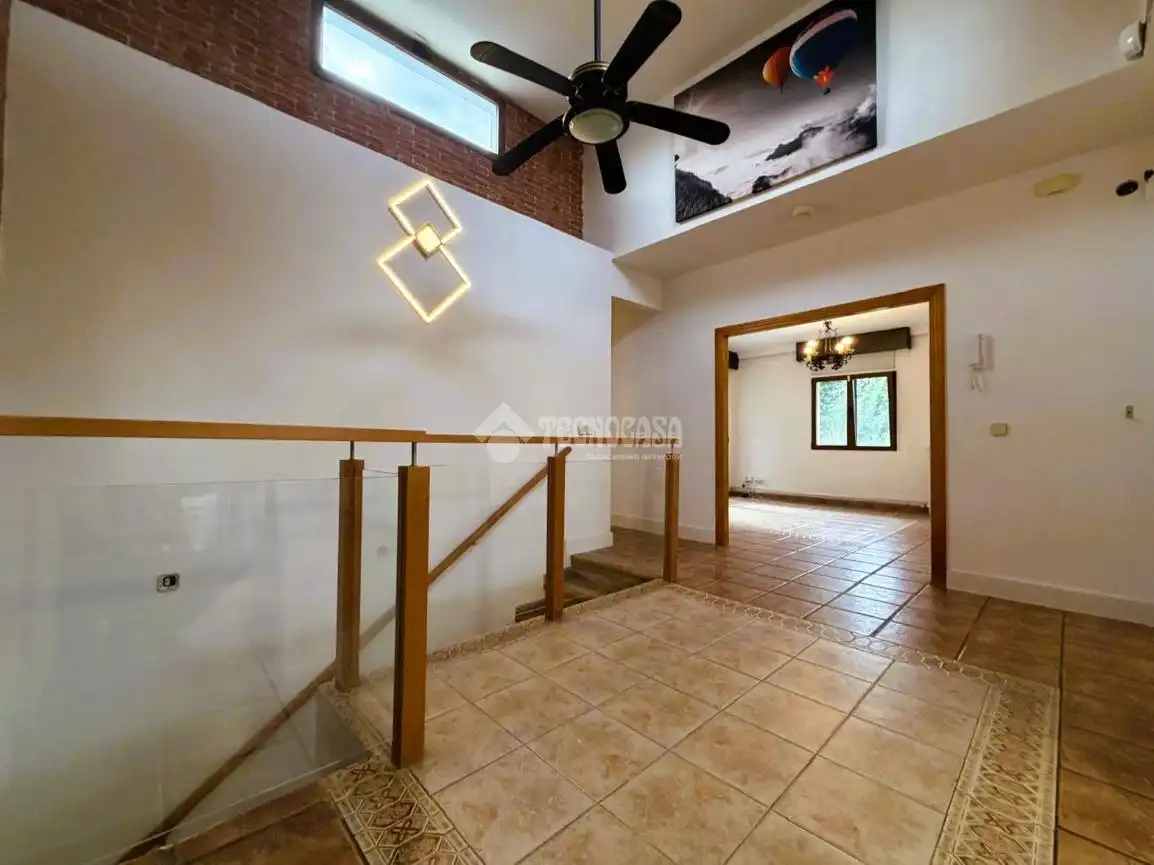 Casa amb piscina en venda a Camarma de Esteruelas, imagen 9