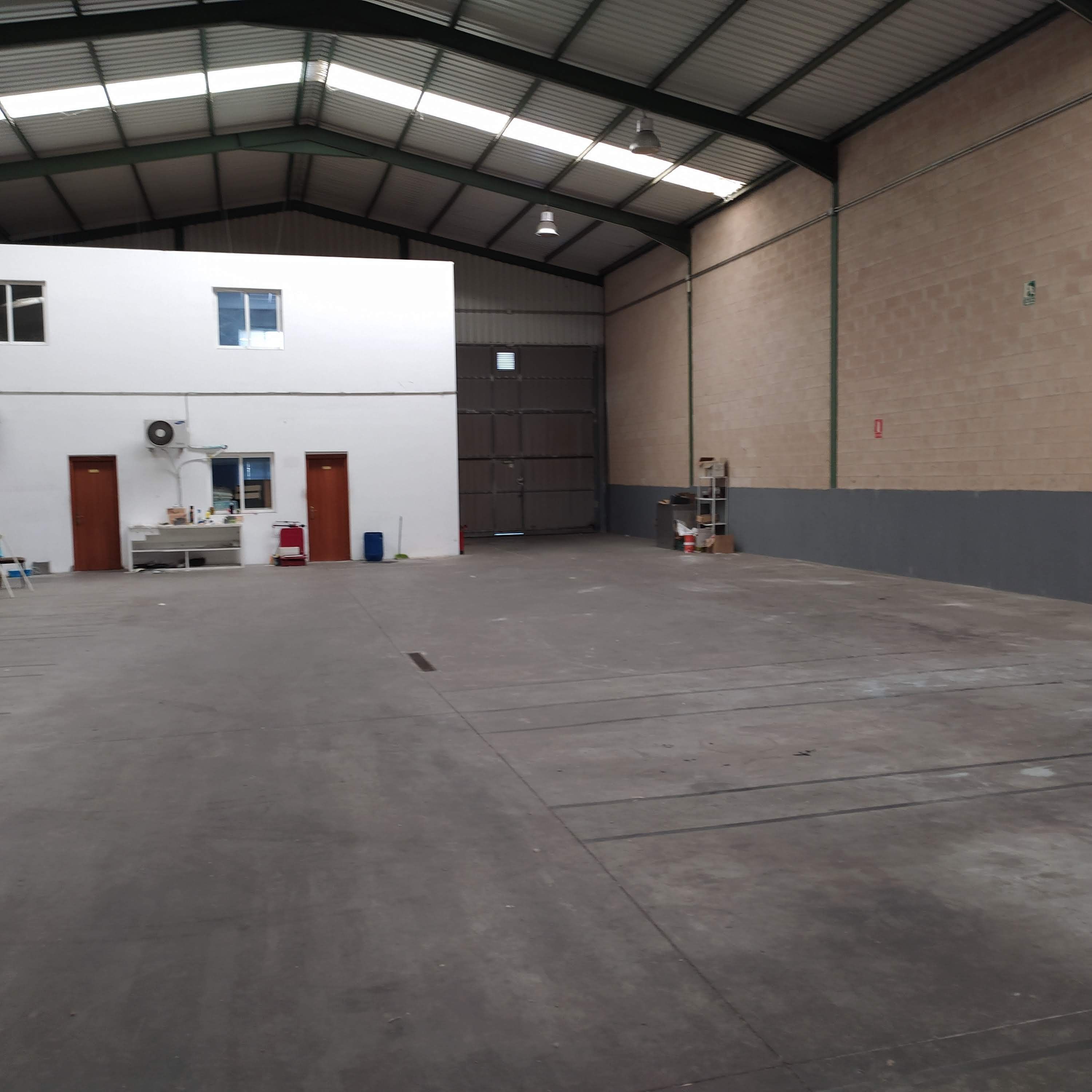 Nau industrial en venda a Plaza Cardenal Parrado, 1, Fuensaldaña