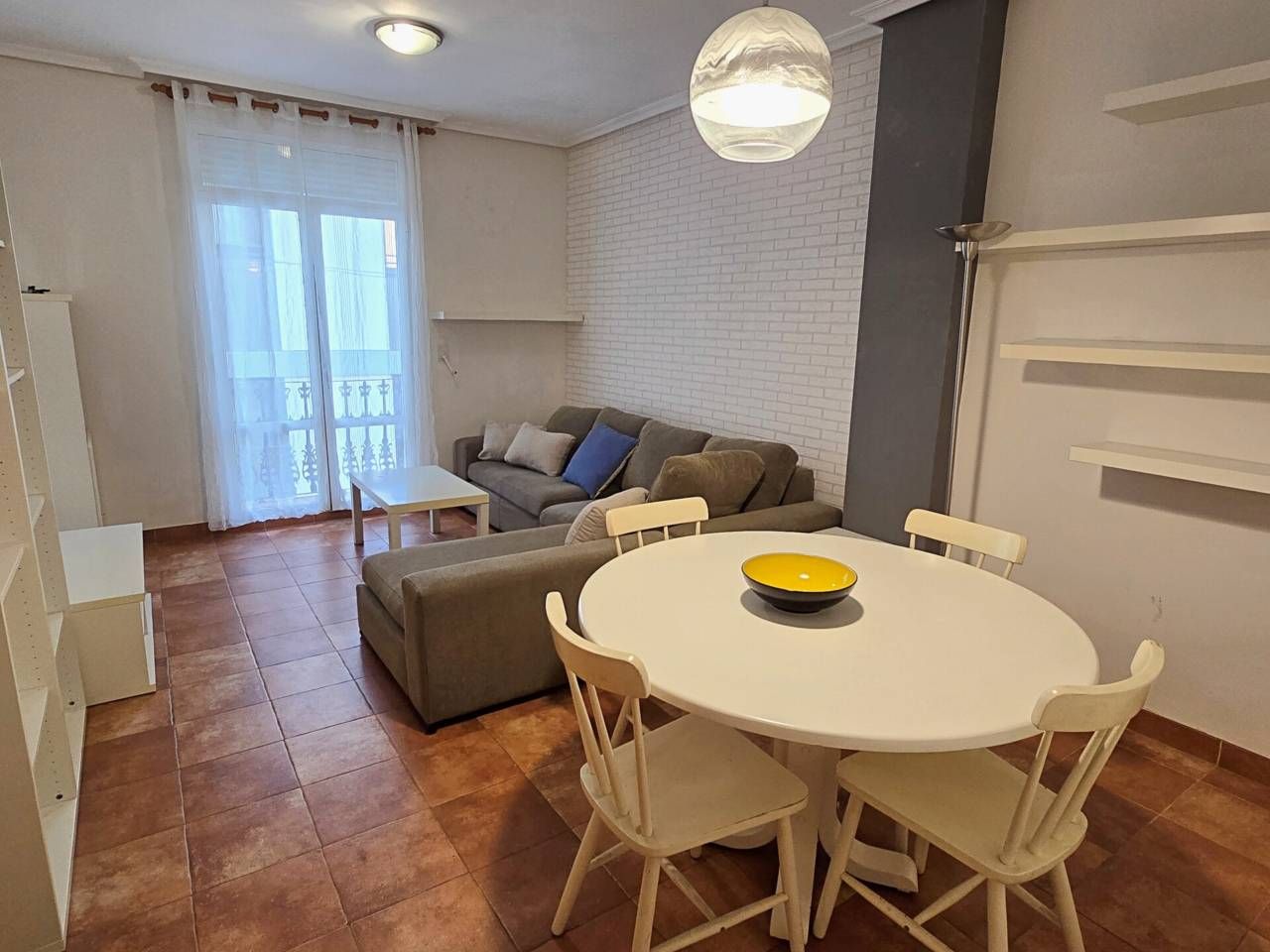 Living room of Flat to rent in  Valencia Capital  with Air Conditioner, Furnished and Balcony