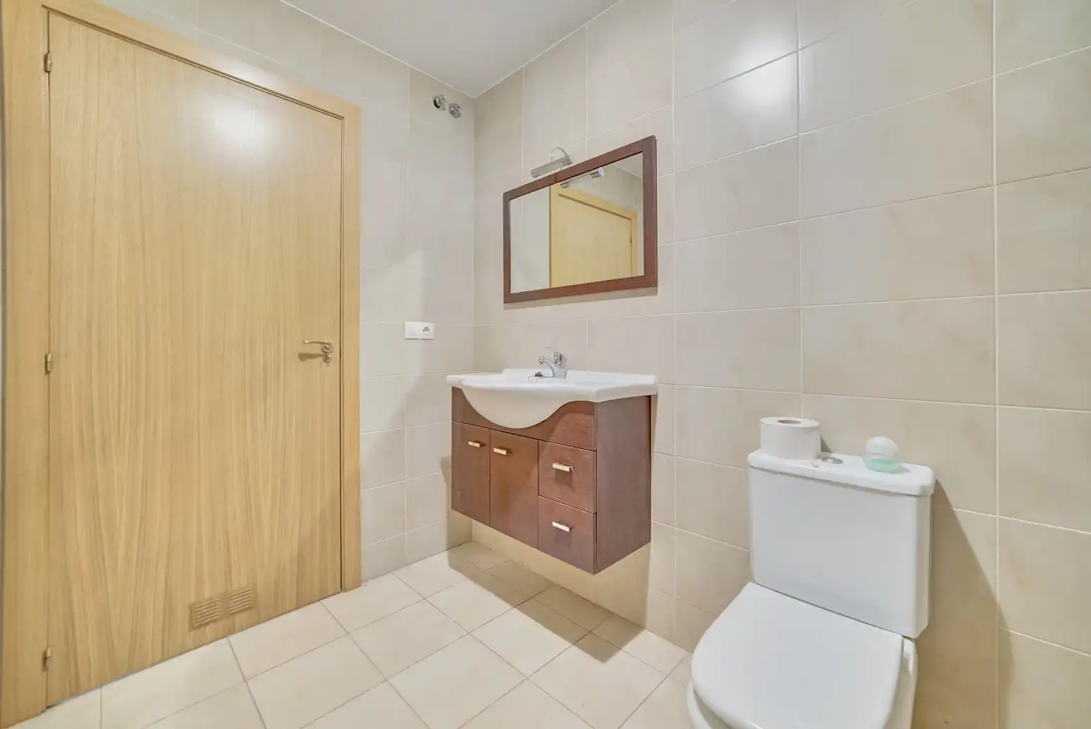Bathroom of Detached homes for sale in Enériz / Eneritz  with Heating, Private garden and Parquet flooring