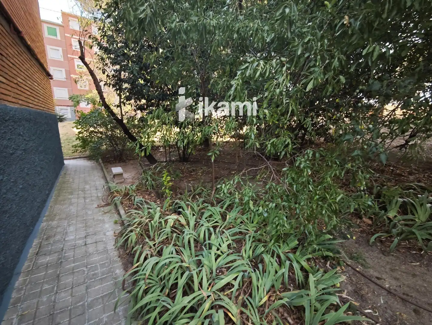 Piso en venta en Madrid con Calefacción, Jardín privado y Amueblado