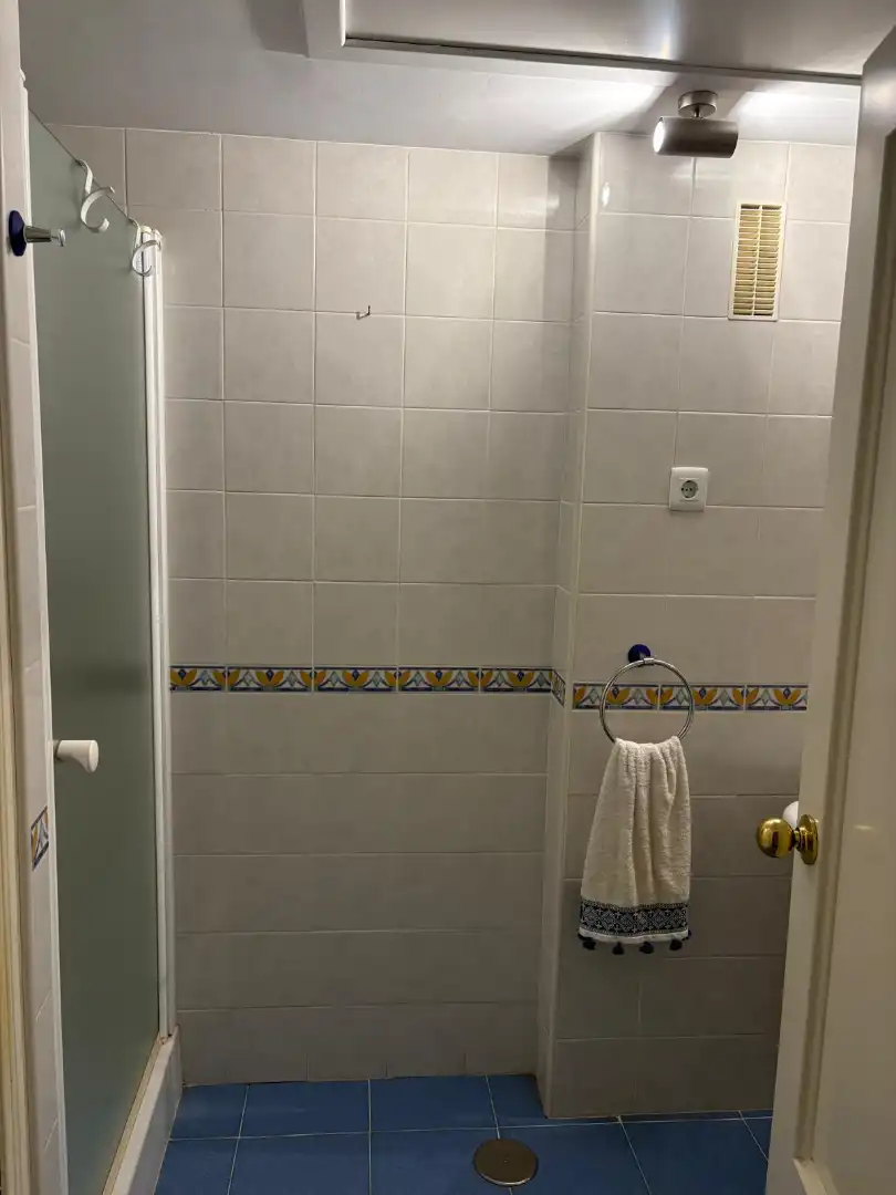 Bathroom of Flat for rent in Playamar - Benyamina