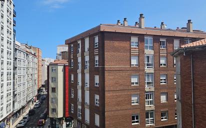 Vista exterior de Pis en venda en Gijón 