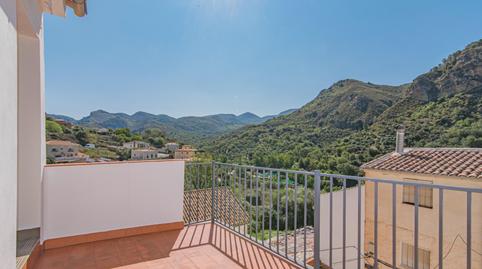 Foto 2 de Casa adosada en venta en Quéntar, Granada