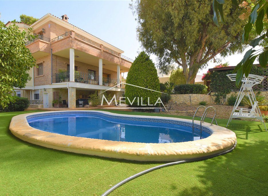 Swimming pool of House or chalet for sale in Elche / Elx  with Air Conditioner, Terrace and Swimming Pool