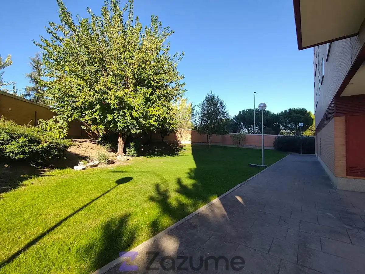 Garten von Wohnung zur Miete in Usera