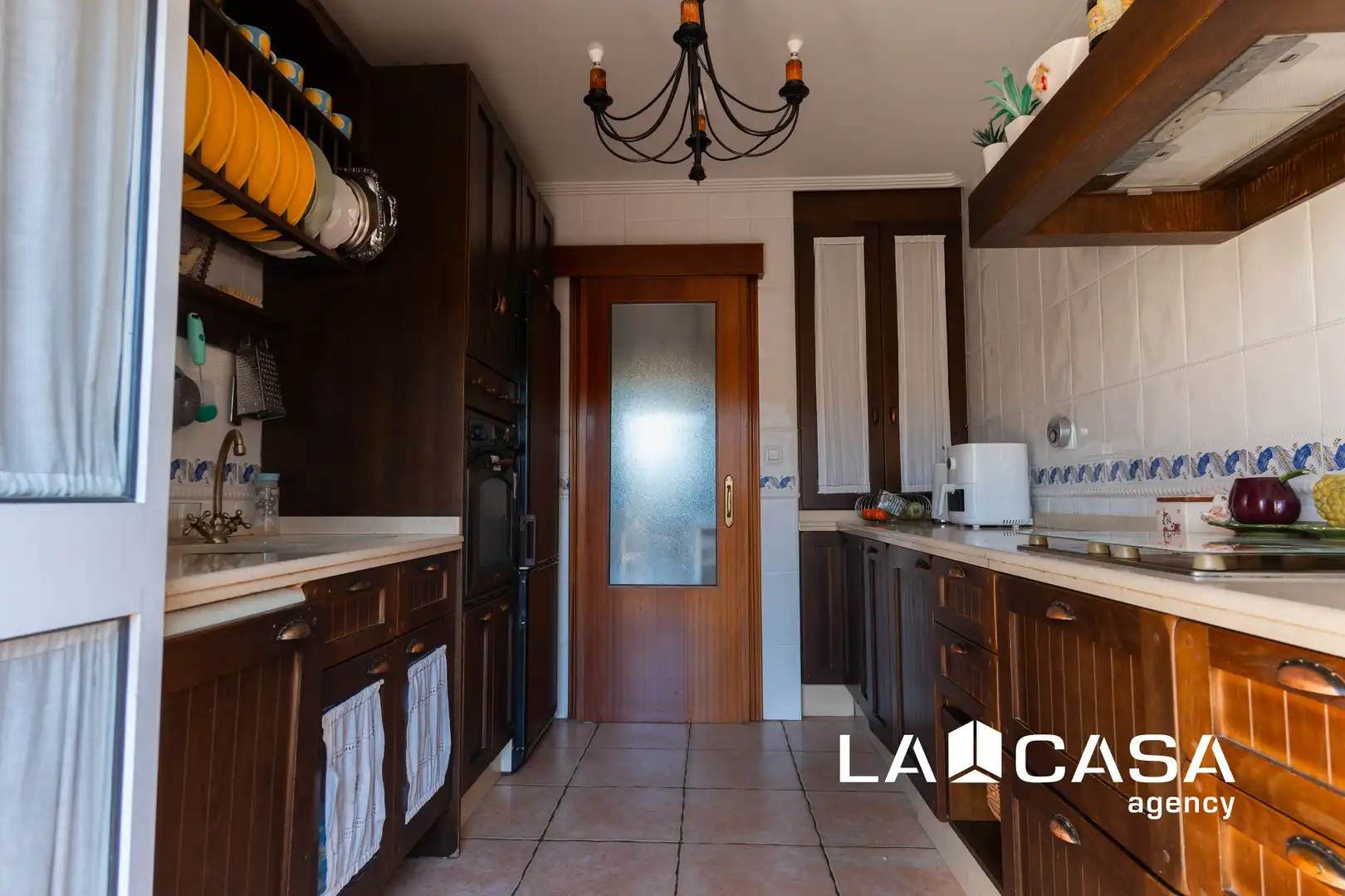 Cuina de Casa adosada en venda en Dos Hermanas amb Aire condicionat i Terrassa
