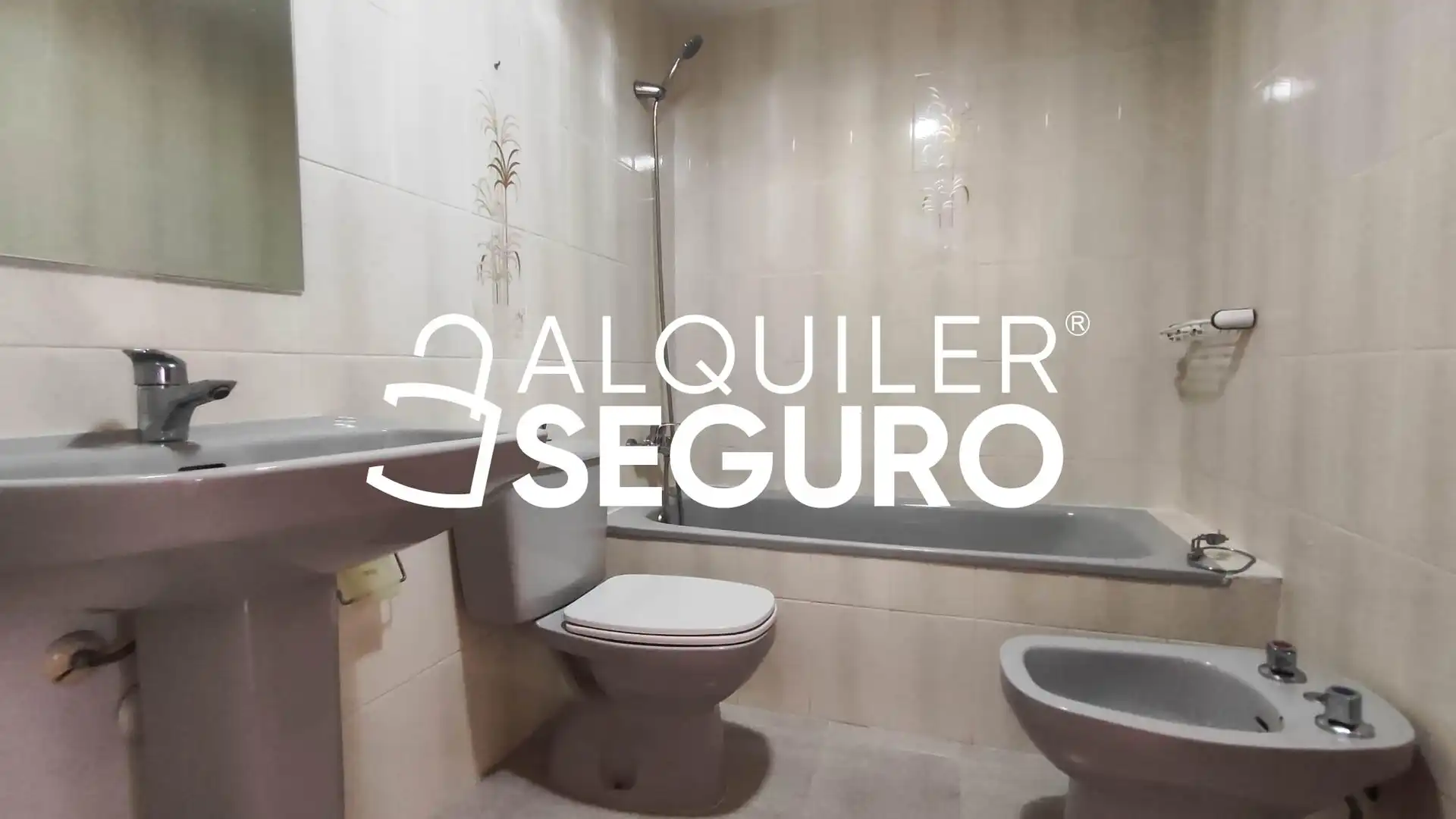 Baño de Piso de alquiler en Catarroja con Terraza