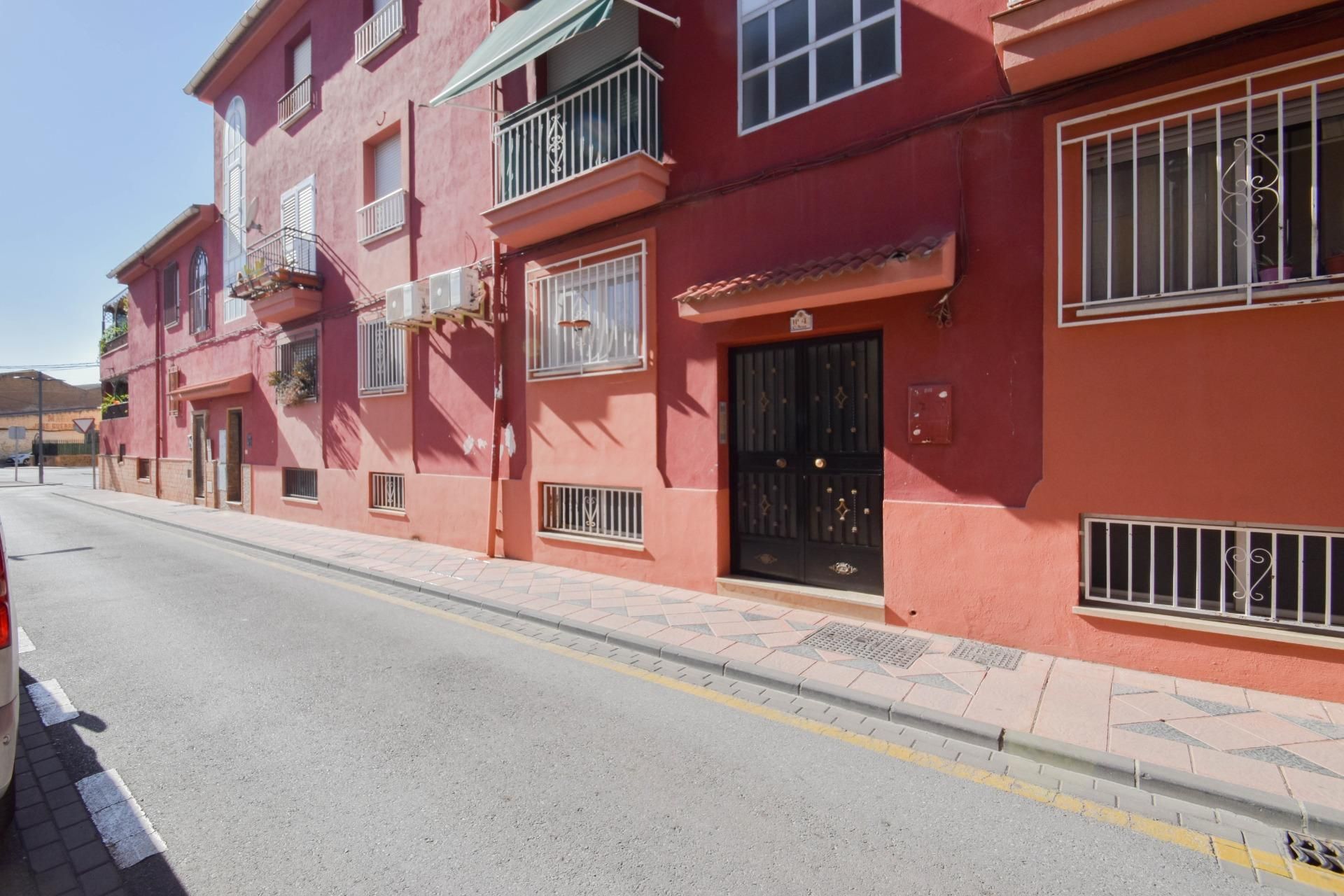 Exterior view of Planta baja for sale in Armilla  with Air Conditioner, Heating and Terrace
