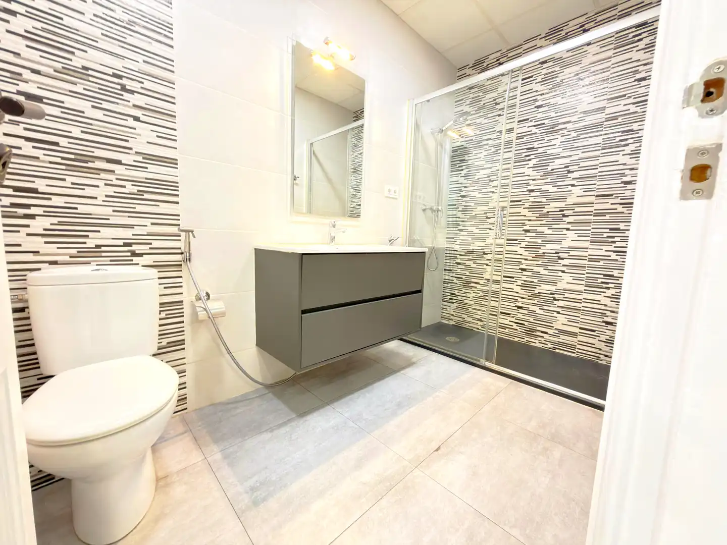 Baño de Piso en venta en Barcelona con Aire acondicionado, Calefacción y Trastero