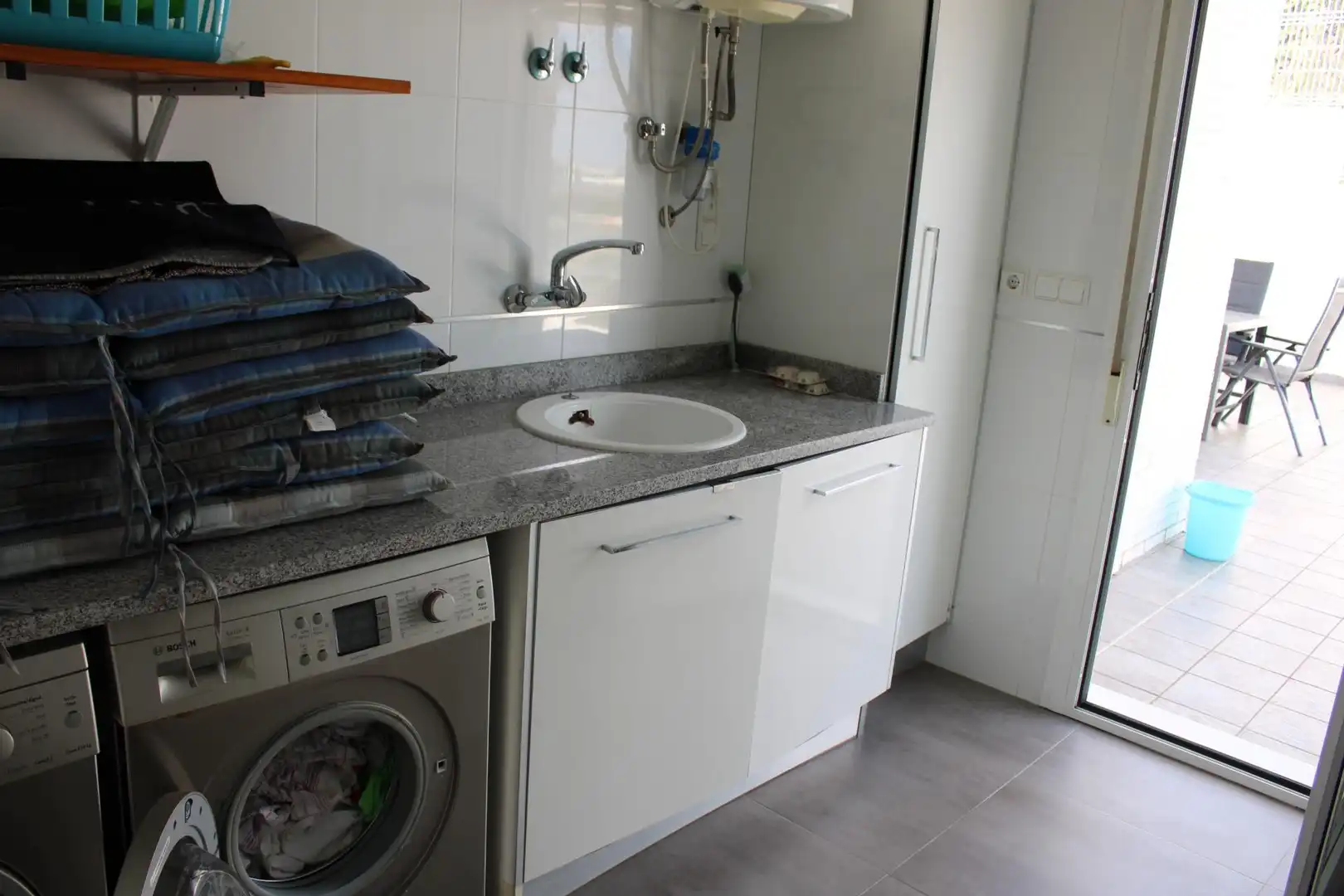Bany de Casa o xalet en venda en Oliva amb Aire condicionat, Jardí privat i Terrassa