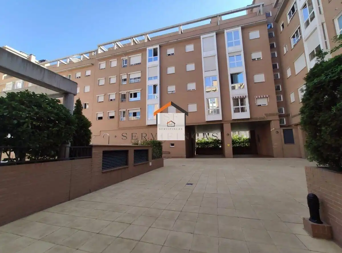 Parking de Piso de alquiler en Madrid con Aire acondicionado, Calefacción y Parquet