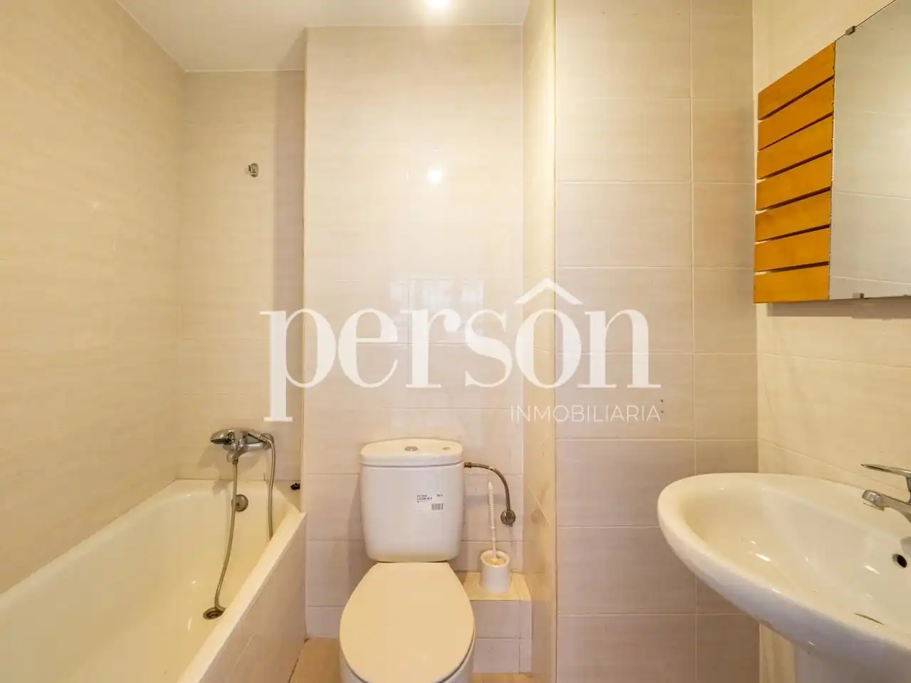 Baño de Oficina de alquiler en Valencia con Aire acondicionado y Calefacción