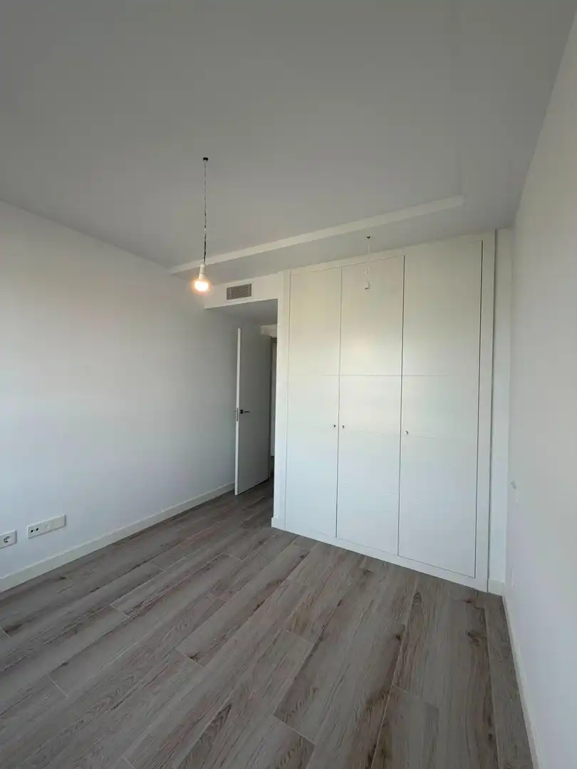 Bedroom of Flat for rent in Madrid  with Heating, Terrace and Storage room