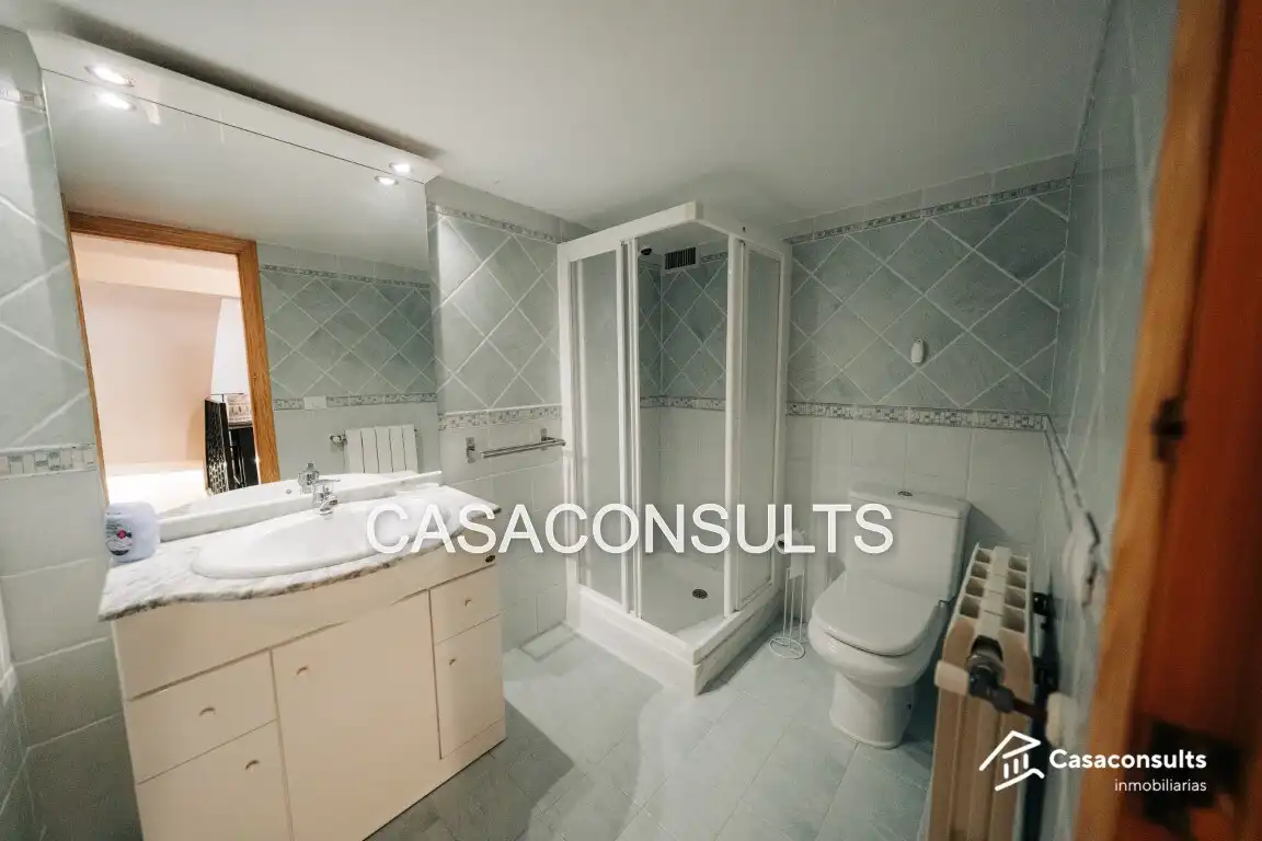 Baño de Casa o chalet en venta en Sierra Engarcerán con Calefacción, Terraza y Trastero