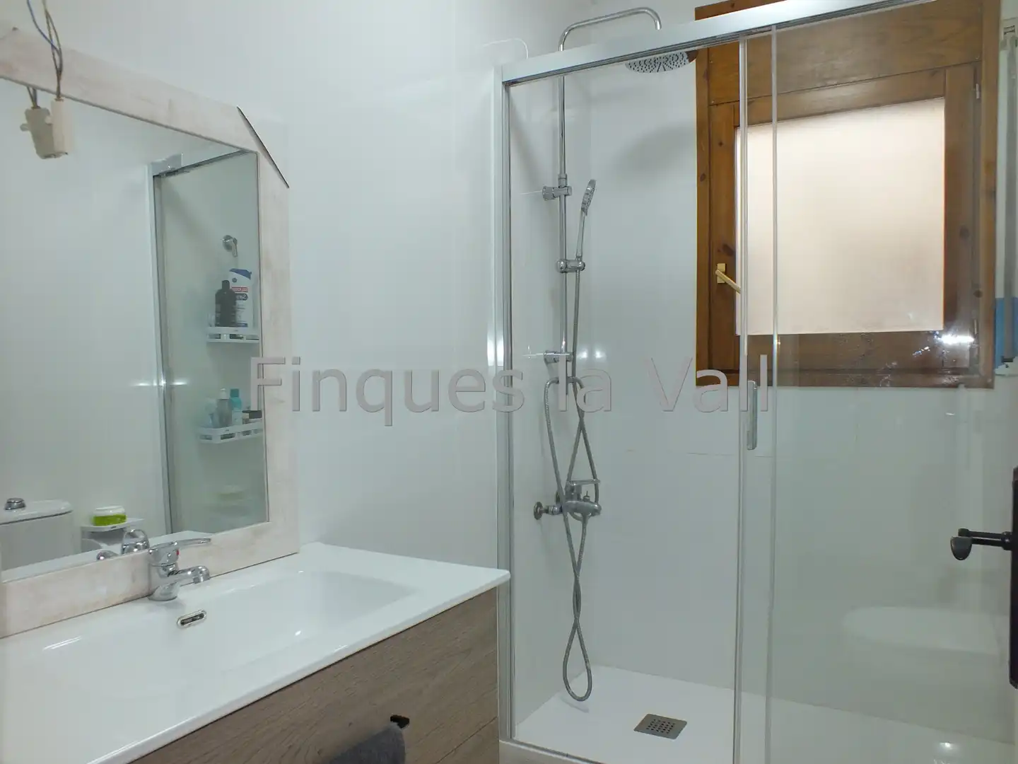 Baño de Piso en venta en Santa Eugènia de Berga con Calefacción y Horno