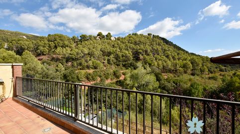 CHALET ADOSADO CON JARDÍN Y VISTAS A LA MONTAÑA -- CAN GÜELL, TORRELLES DE LLOBREGAT