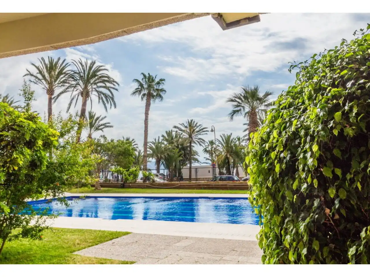 Piscina de Apartament en venda en Almuñécar amb Terrassa, Moblat i Alarma