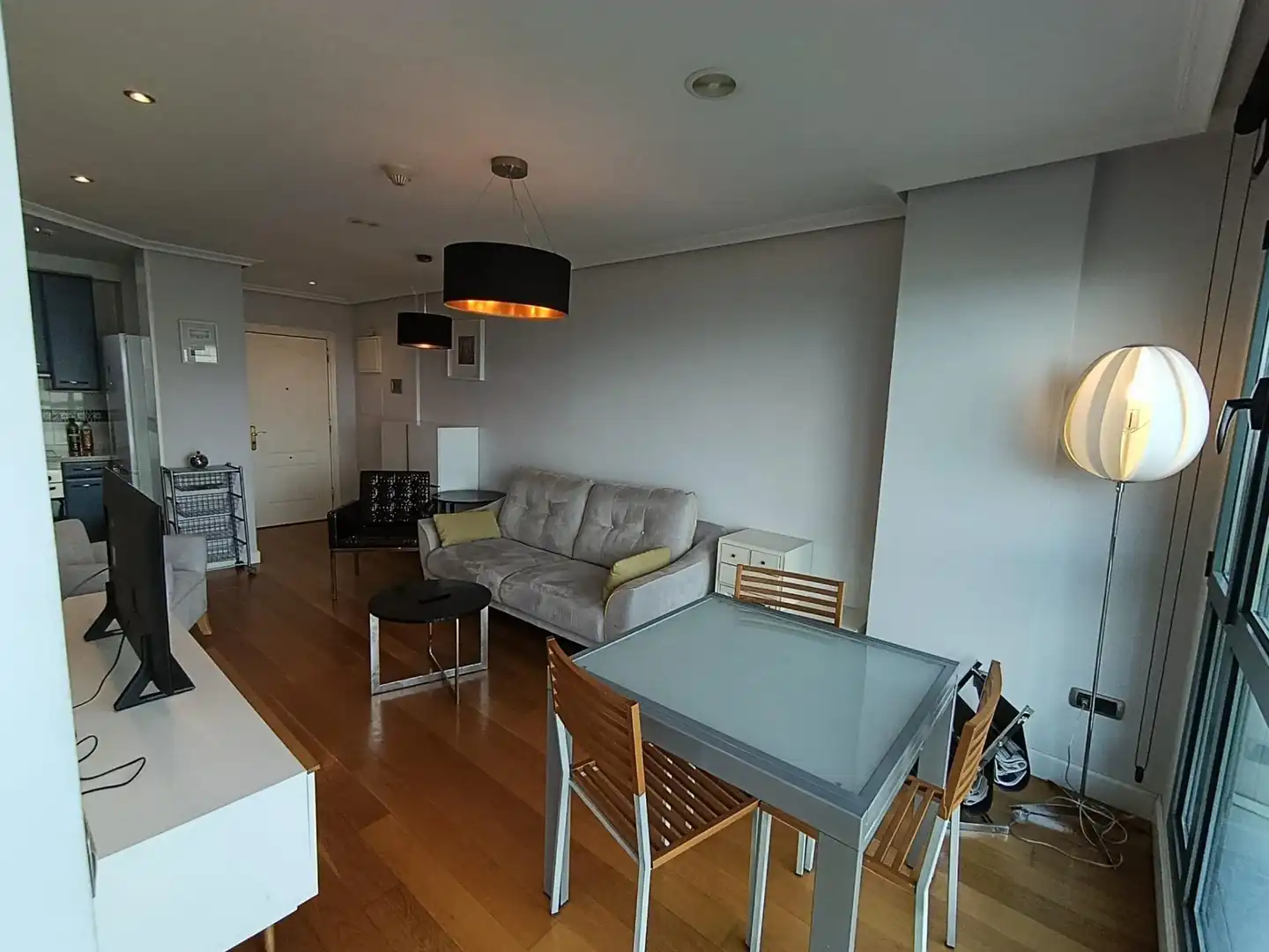 Sala d'estar de Pis en venda en Gijón  amb Calefacció