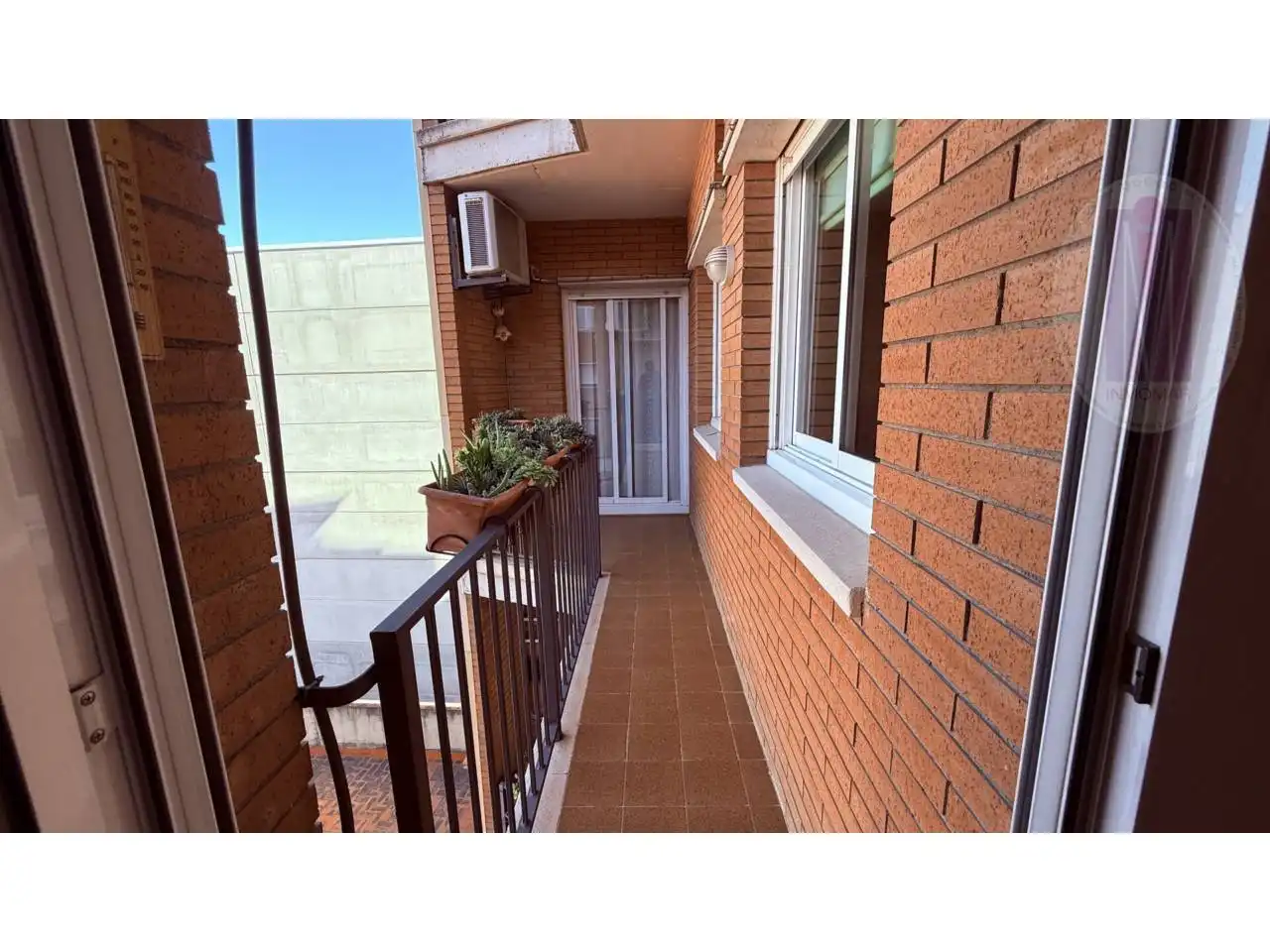 Terraza de Piso en venta en Cornellà de Llobregat con Calefacción y Balcón