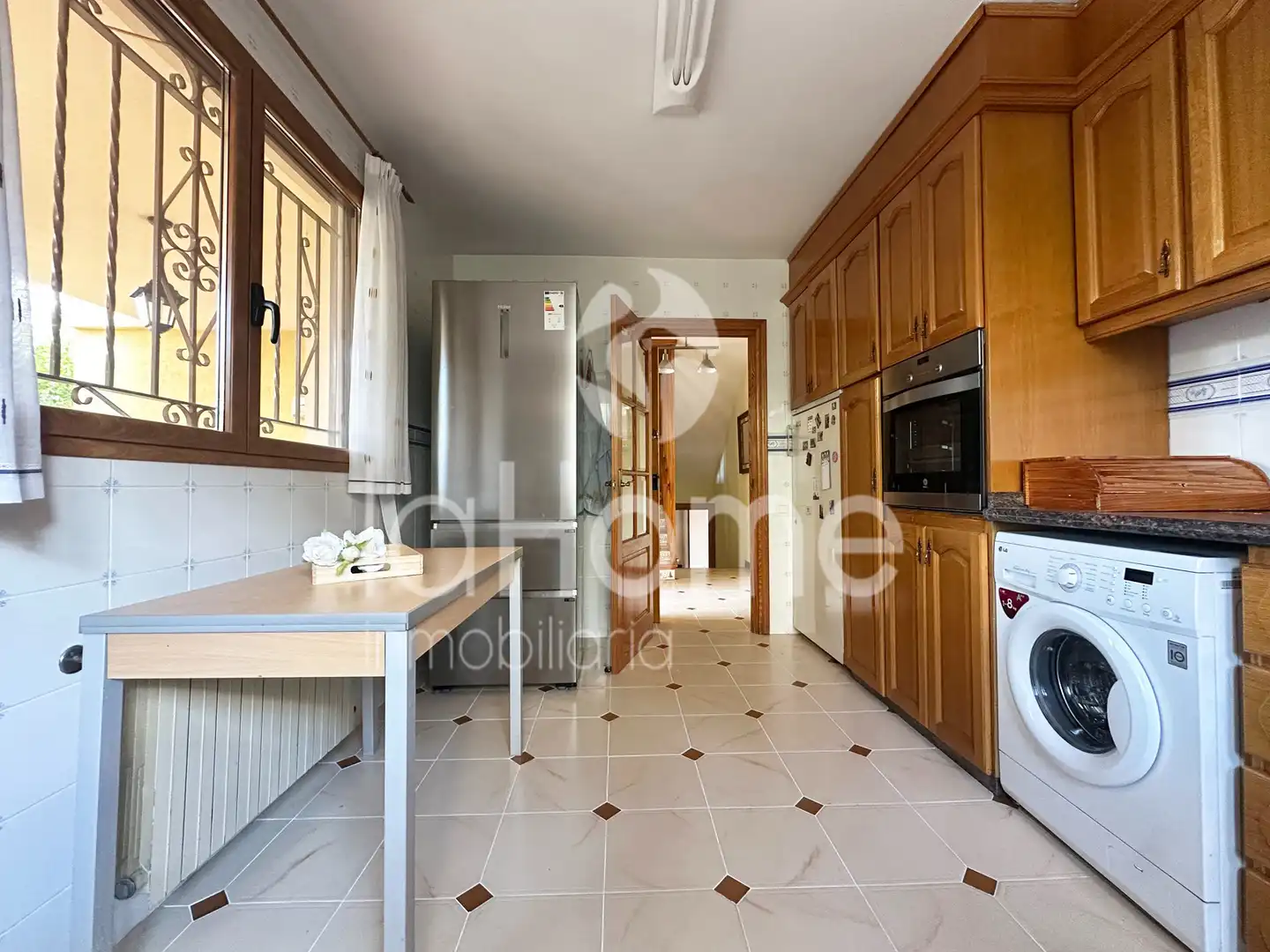 Küche von Haus oder Chalet zum Verkauf in Paterna mit Klimaanlage, Heizung und Privatgarten