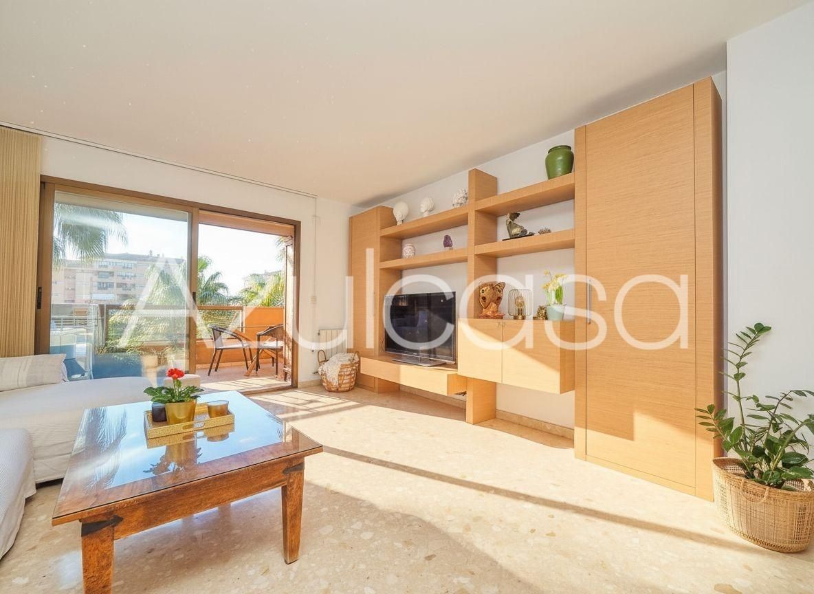 Sala d'estar de Pis en venda en Alicante / Alacant amb Terrassa, Traster i Piscina comunitària