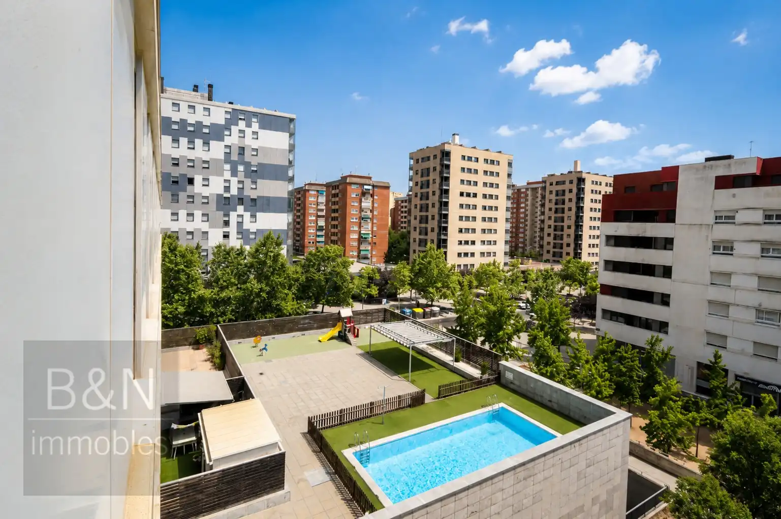 Swimming pool of Flat for sale in Terrassa  with Air Conditioner, Heating and Terrace