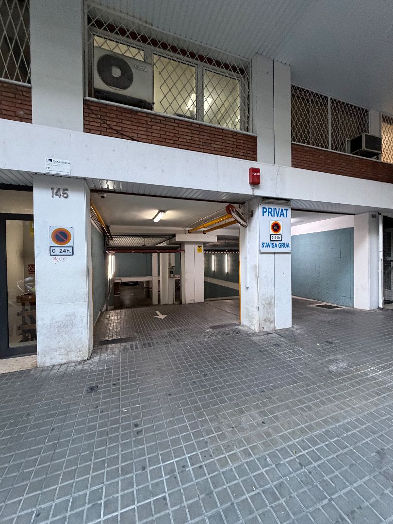 Aparcament de Garatge de lloguer en  Barcelona Capital amb Alarma