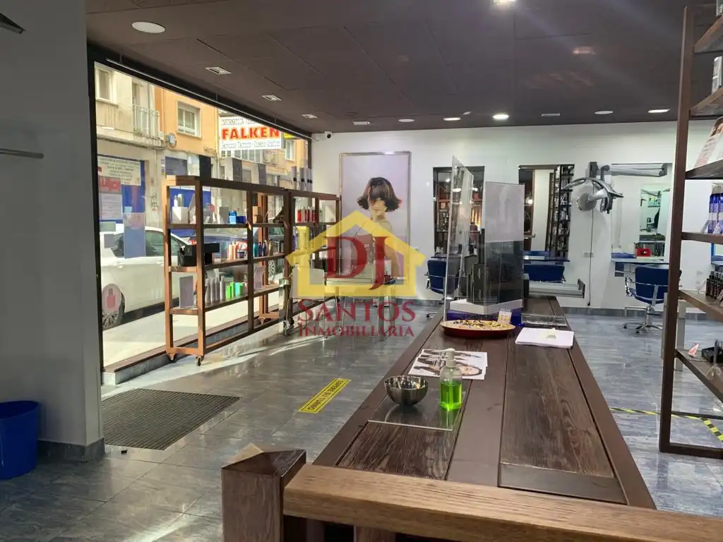 Gewerbefläche zum Verkauf in Calle Guerrilleros, imagen 2