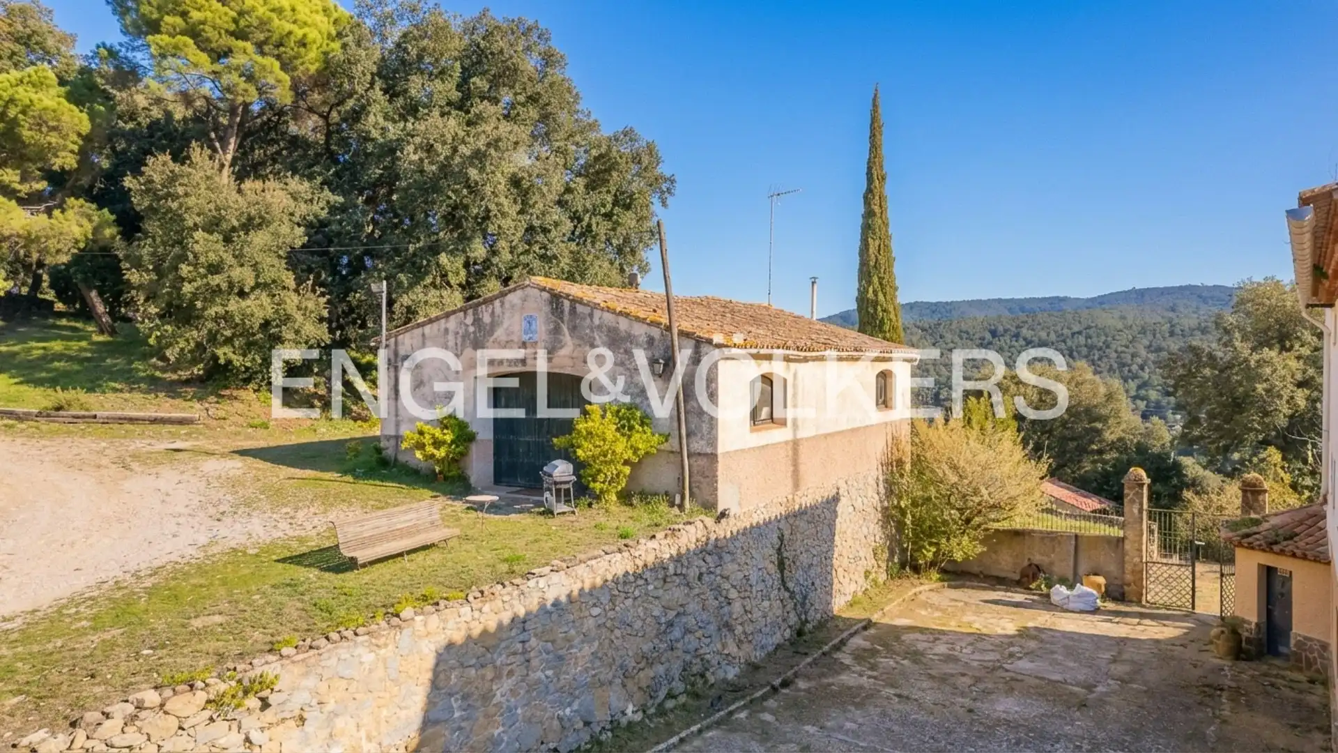 Vista exterior de Finca rústica en venda en Sant Quirze Safaja amb Calefacció, Jardí privat i Terrassa