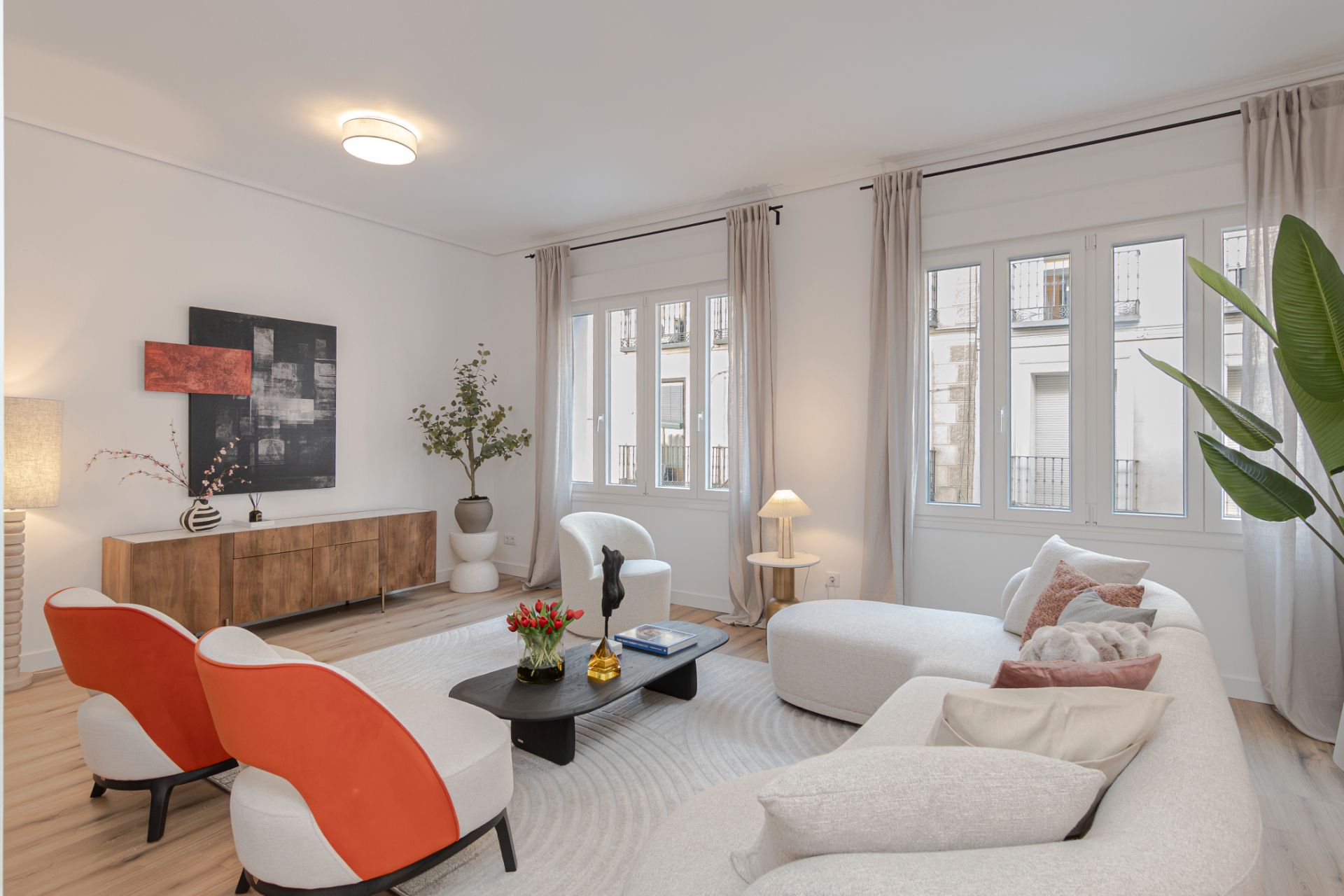 Sala d'estar de Pis en venda en  Madrid Capital amb Aire condicionat, Calefacció i Moblat