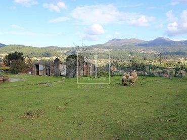 Casa amb jardí en venda a Gondomar