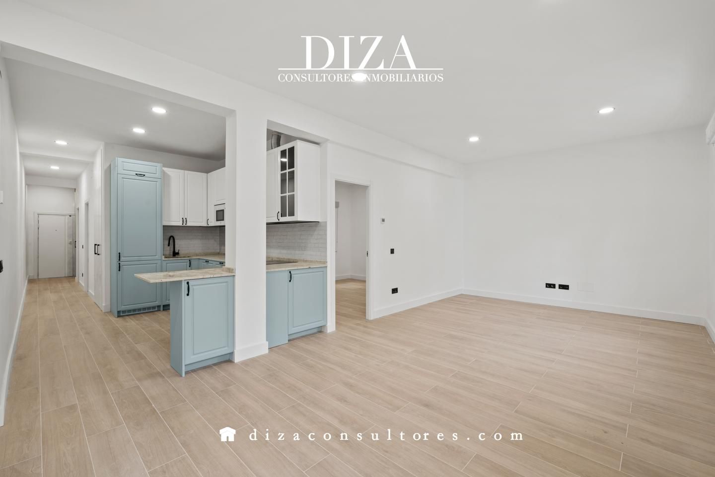 Kitchen of Flat to rent in  Madrid Capital  with Air Conditioner