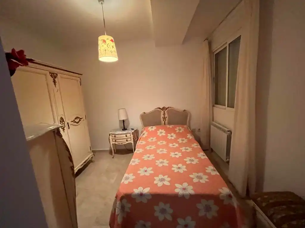 Schlafzimmer von Wohnung zum Verkauf in Hellín mit Klimaanlage, Heizung und Abstellraum