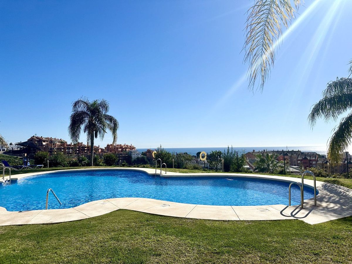 Swimming pool of Attic for sale in Fuengirola  with Air Conditioner, Heating and Terrace