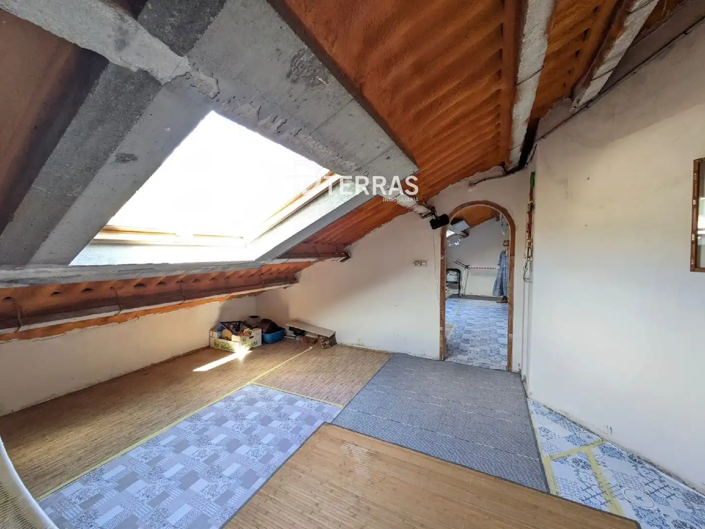 Piso en venta en Campo Lameiro con Calefacción, Trastero y Amueblado
