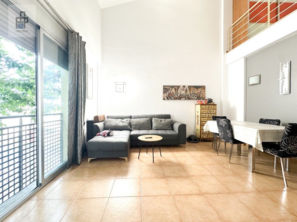 Living room of Duplex for sale in Sant Boi de Llobregat
