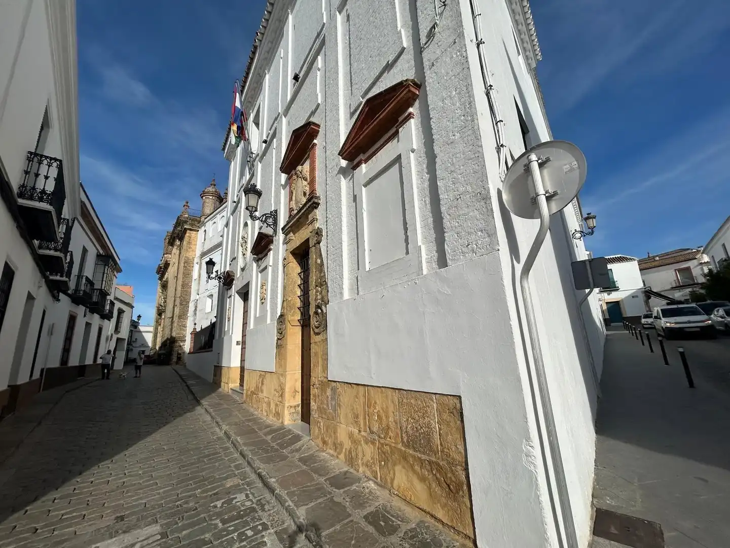 Vista exterior de Edifici en venda en Carmona