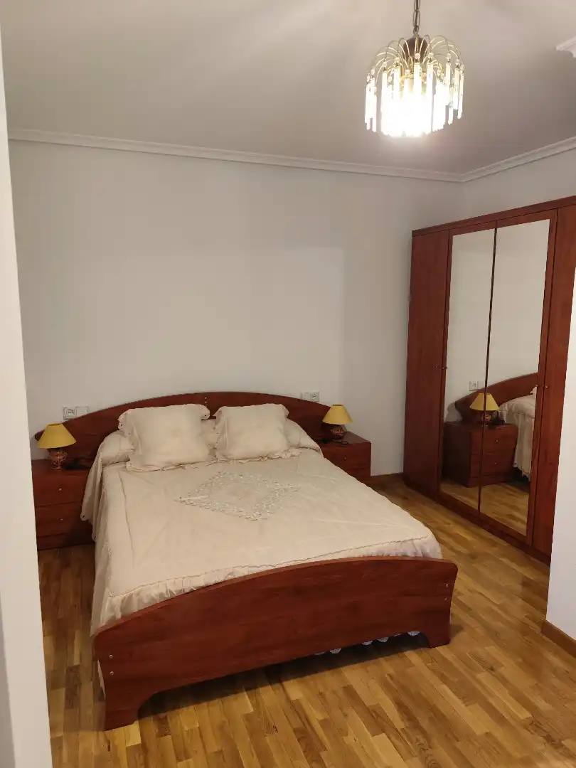 Dormitori de Apartament de lloguer en Zona Alta