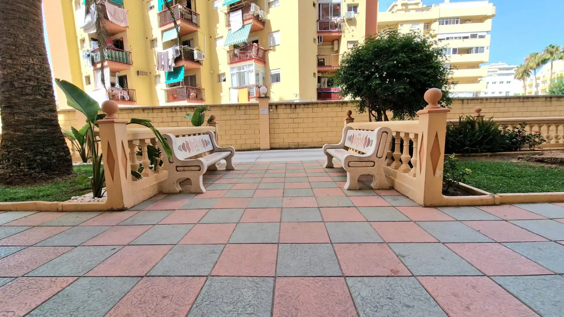 Terrassa de Estudi en venda en Fuengirola amb Aire condicionat, Calefacció i Jardí privat