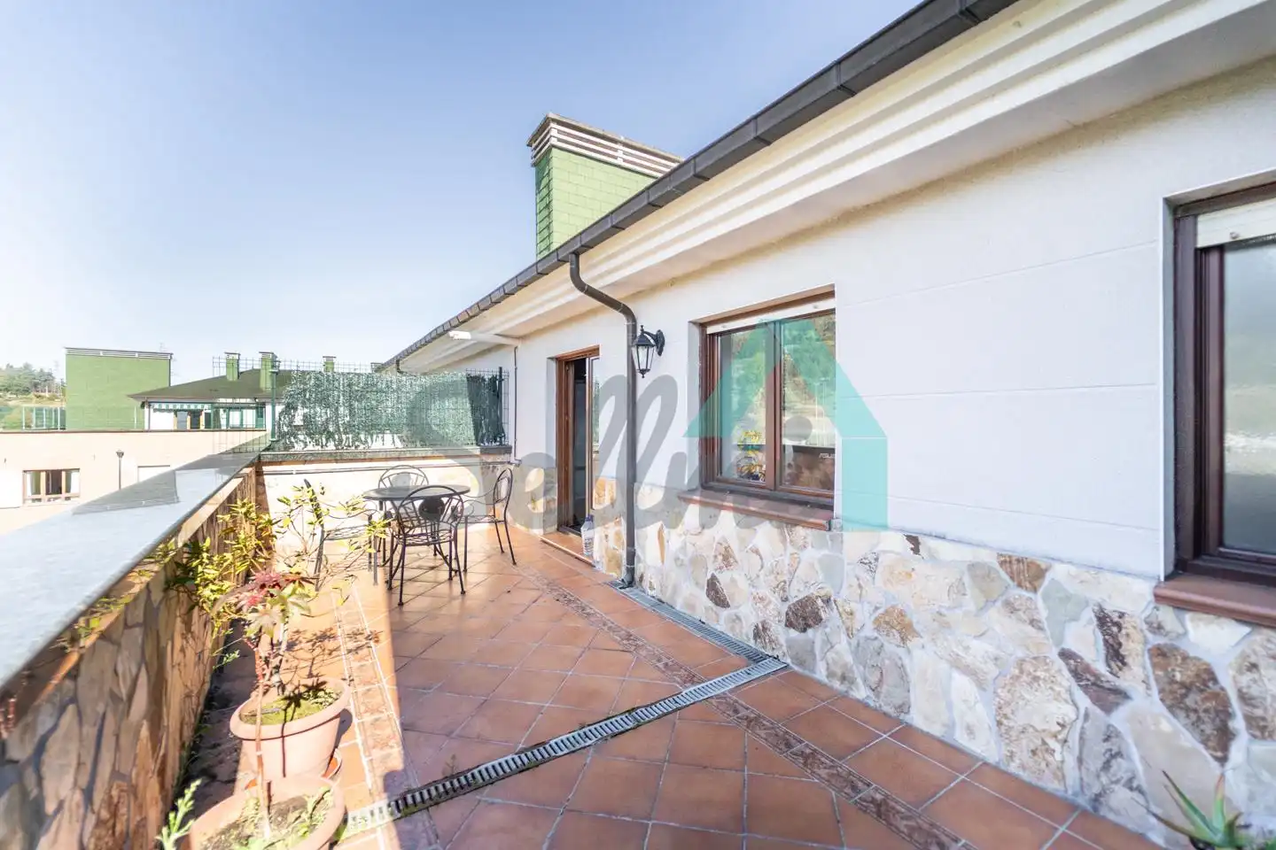 Terraza de Ático en venta en Oviedo  con Calefacción, Parquet y Terraza