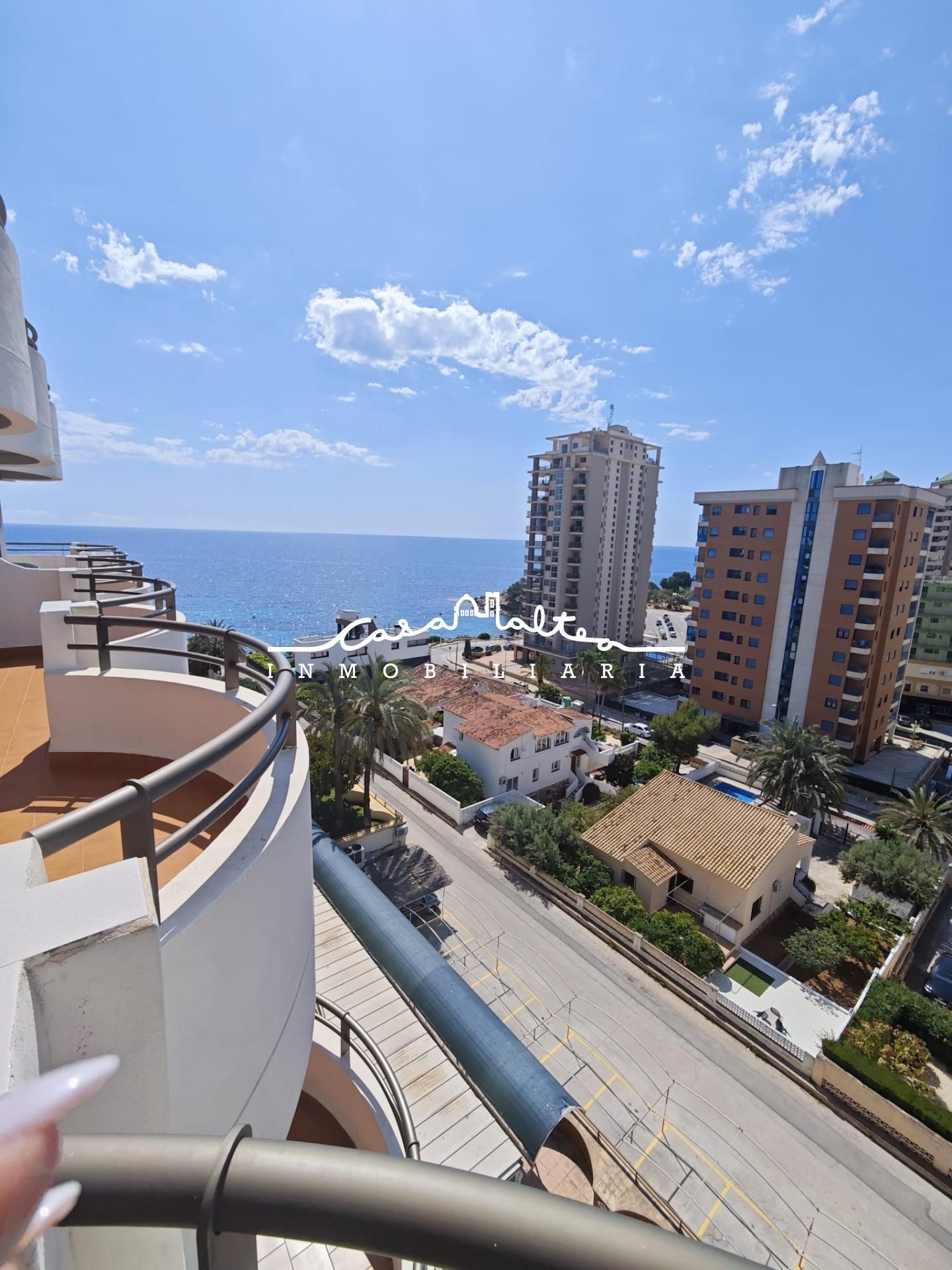 Vista exterior de Pis en venda en Calpe / Calp amb Aire condicionat, Terrassa i Balcó