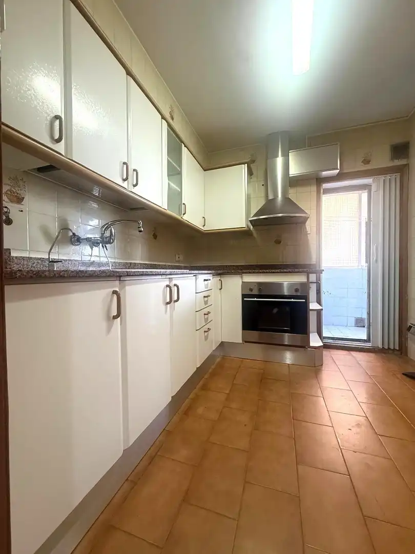 Cuina de Pis en venda en Granollers amb Calefacció i Balcó