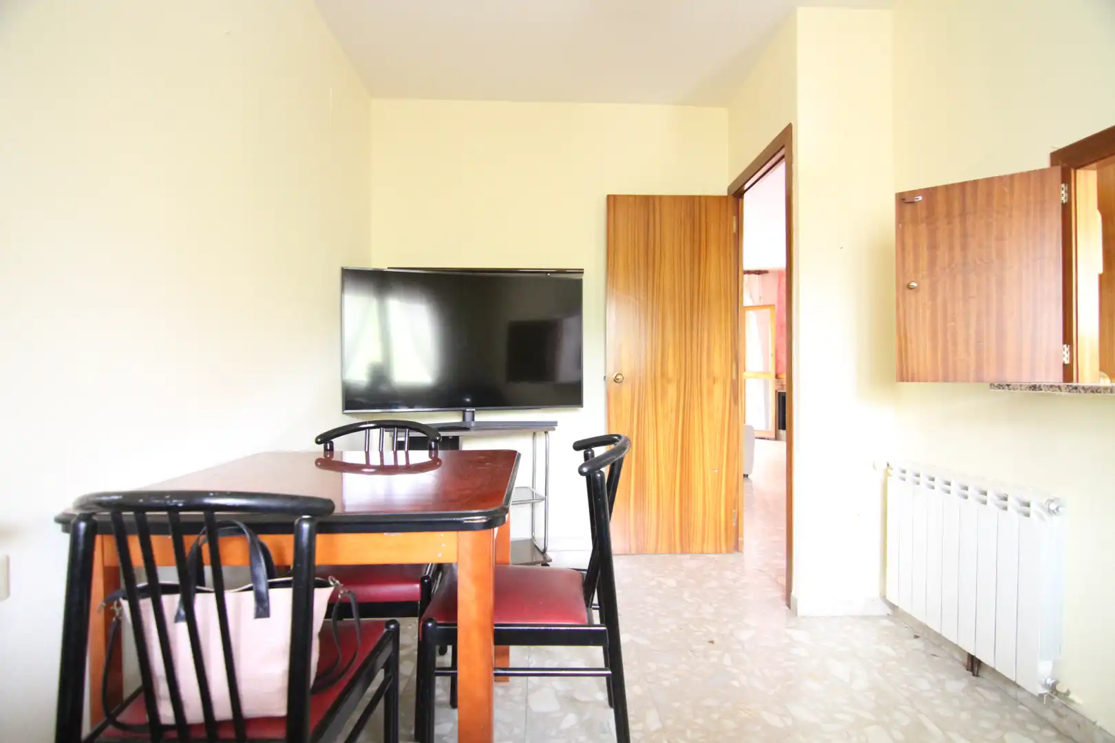 Comedor de Piso en venta en Olesa de Montserrat con Calefacción, Terraza y Horno